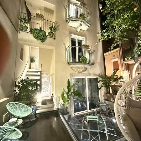 Villa D'Orville Luxury Suites Таормина Экстерьер фото