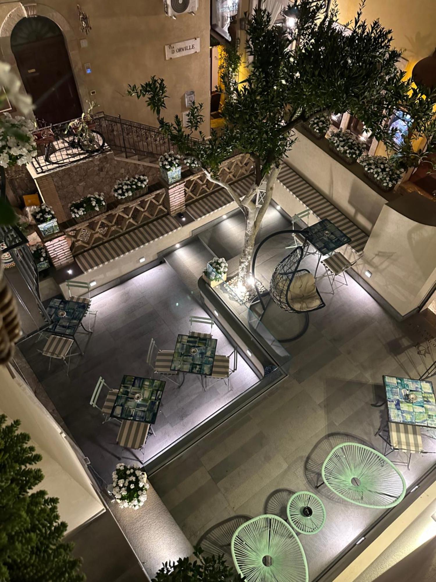 Villa D'Orville Luxury Suites Таормина Экстерьер фото