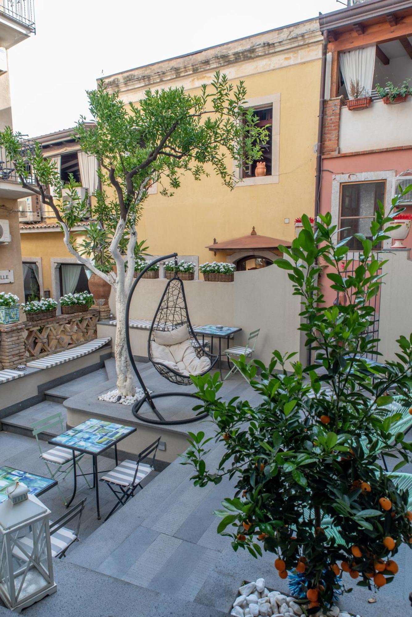 Villa D'Orville Luxury Suites Таормина Экстерьер фото