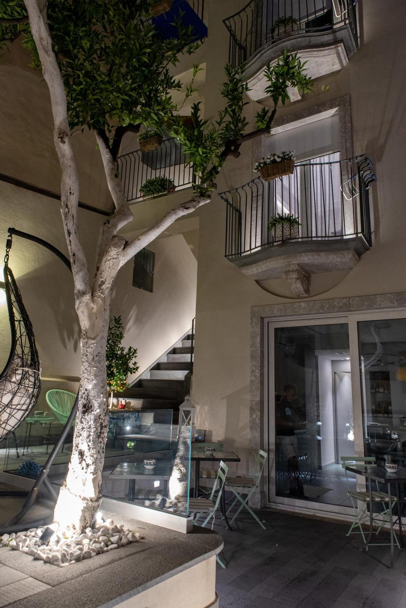 Villa D'Orville Luxury Suites Таормина Экстерьер фото