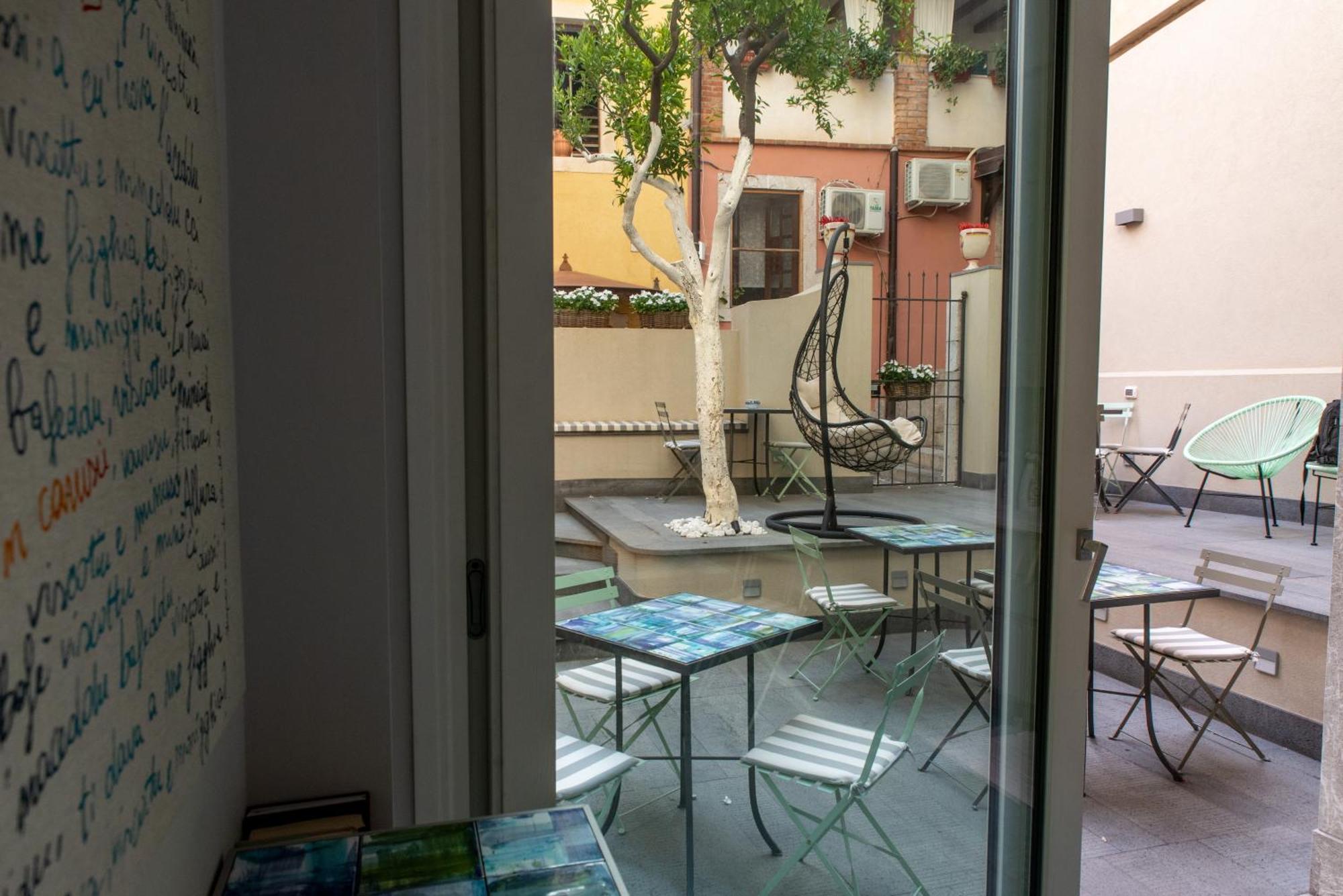Villa D'Orville Luxury Suites Таормина Экстерьер фото