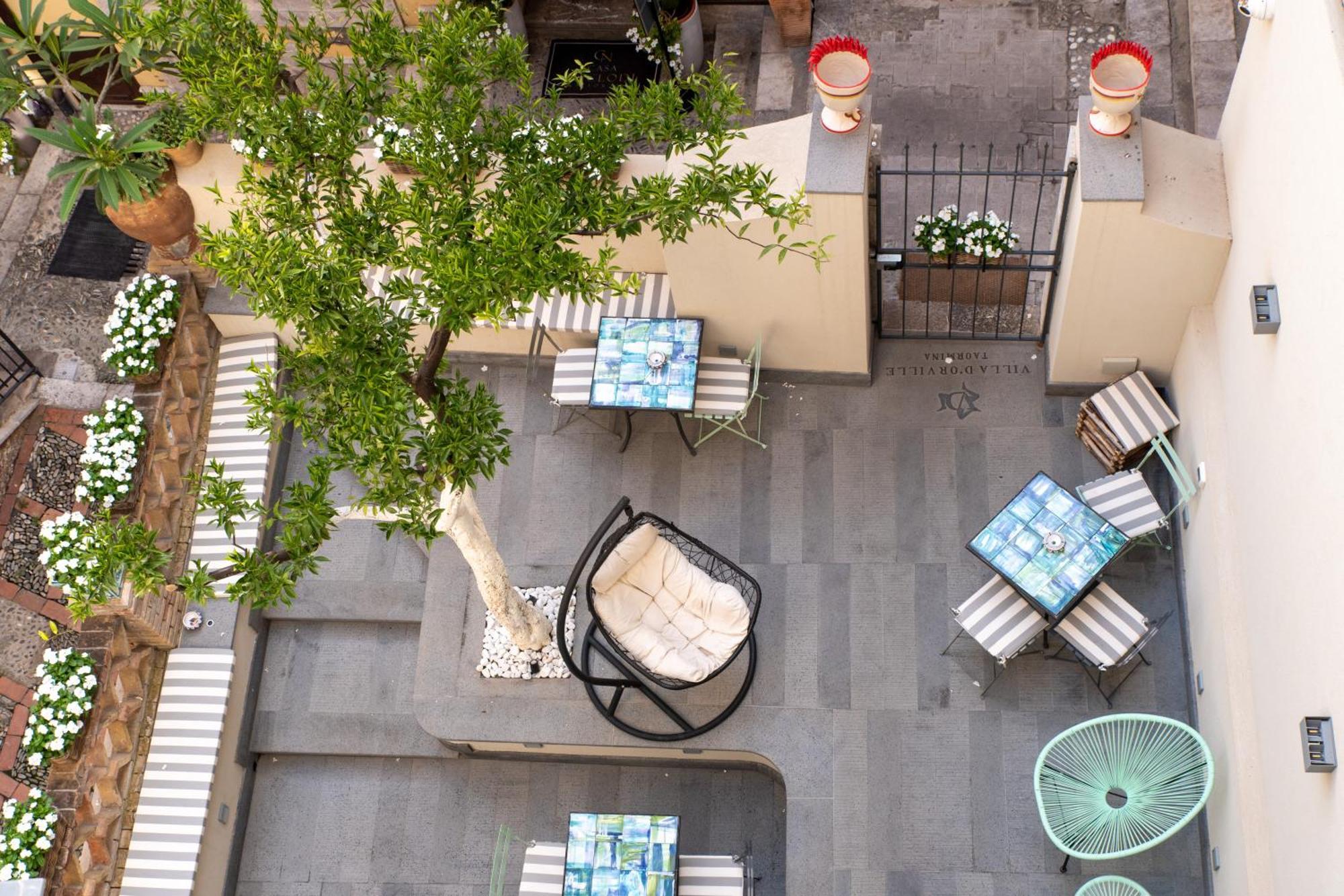 Villa D'Orville Luxury Suites Таормина Экстерьер фото