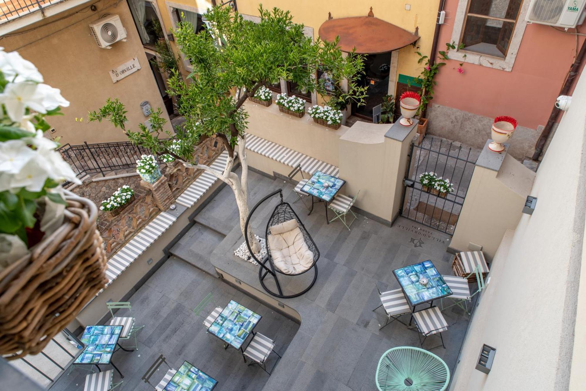 Villa D'Orville Luxury Suites Таормина Экстерьер фото