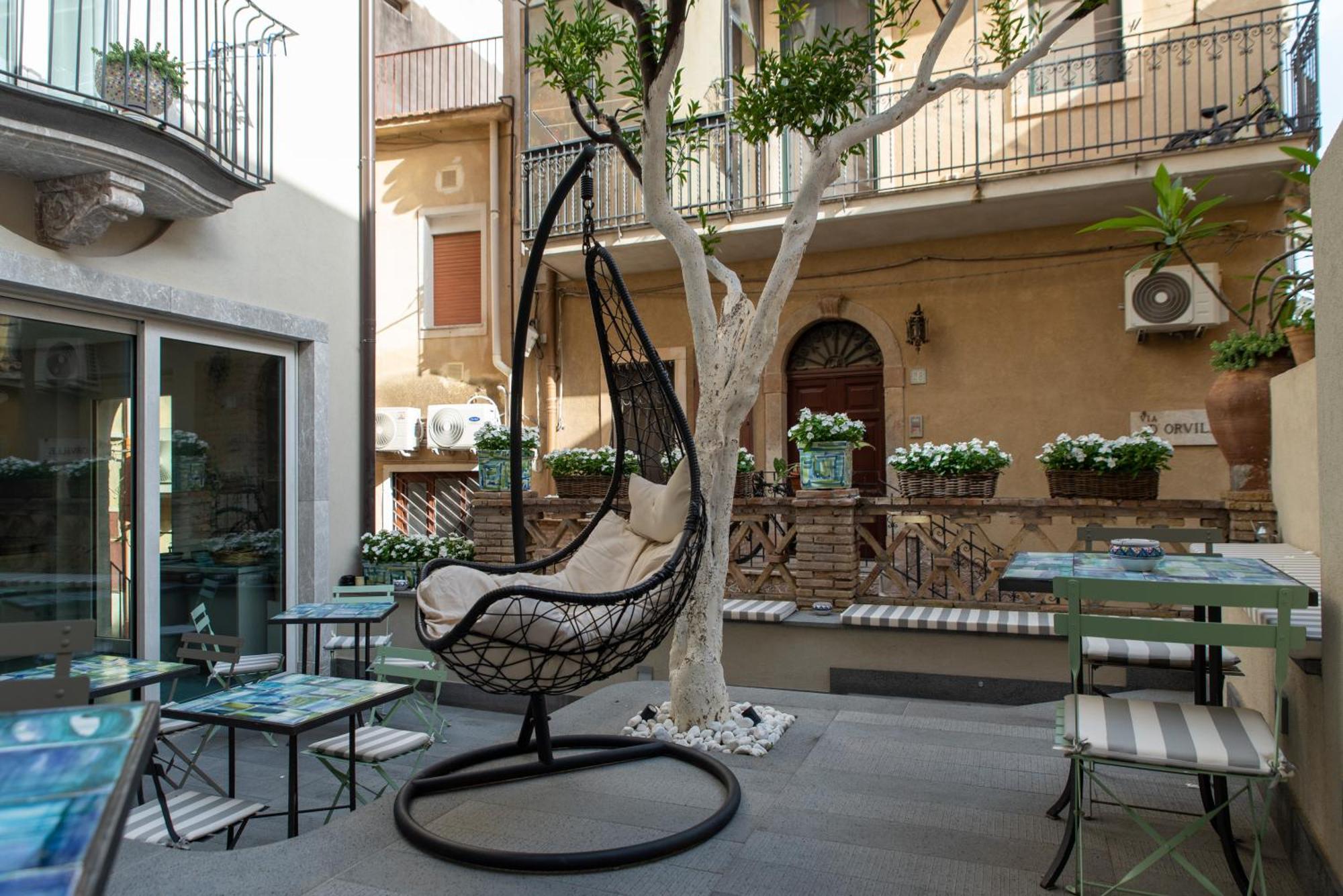 Villa D'Orville Luxury Suites Таормина Экстерьер фото