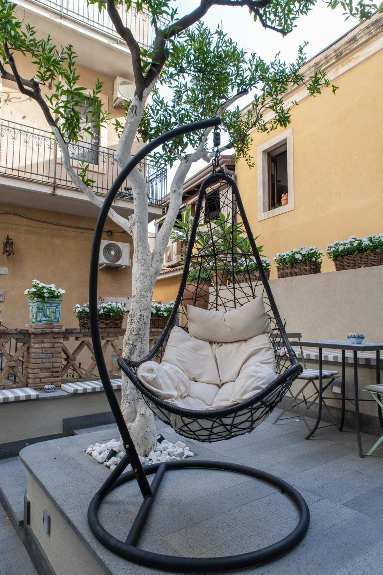 Villa D'Orville Luxury Suites Таормина Экстерьер фото